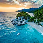 Hotel Bluesun Marina 4*