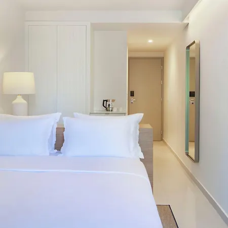 מלון Bluesun Marina 4*