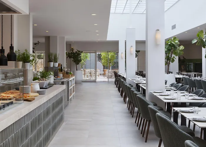 Hotel Bluesun Marina 4*