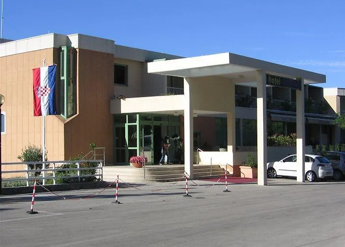 Bluesun Marina Ξενοδοχείο 4*